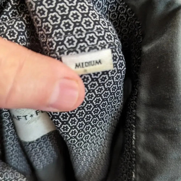 Craft + Flow Men's Button Front Shirt - Medium - Picture 4 of 6